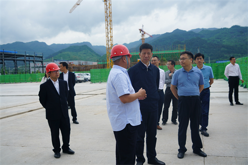 2021年5月20日，湖南省張家界市委副書記、代市長(zhǎng)王洪斌一行蒞臨湖南萬眾筑工科技有限公司指導(dǎo)工作